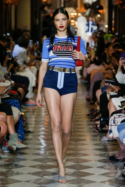 Look 5